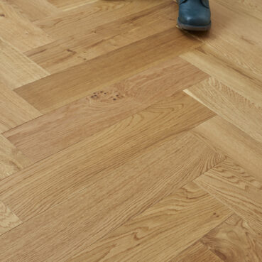 15(4)x120 UV Oiled Herringbone Oak Flooring H1011A