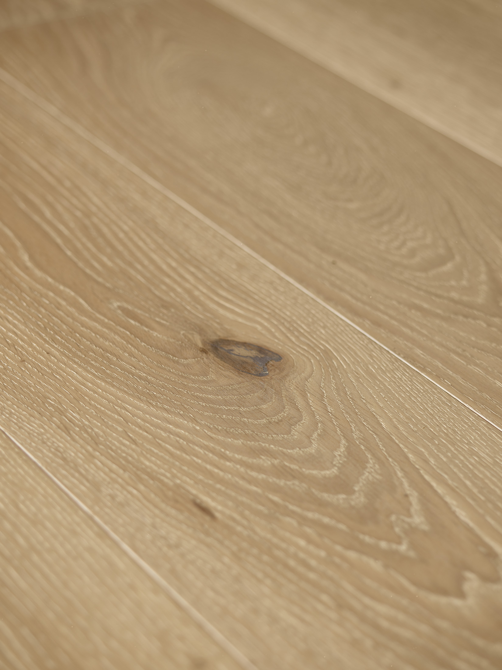 14(3)x190 Brushed Ice UV Oiled Oak Flooring M4003 - Image 2