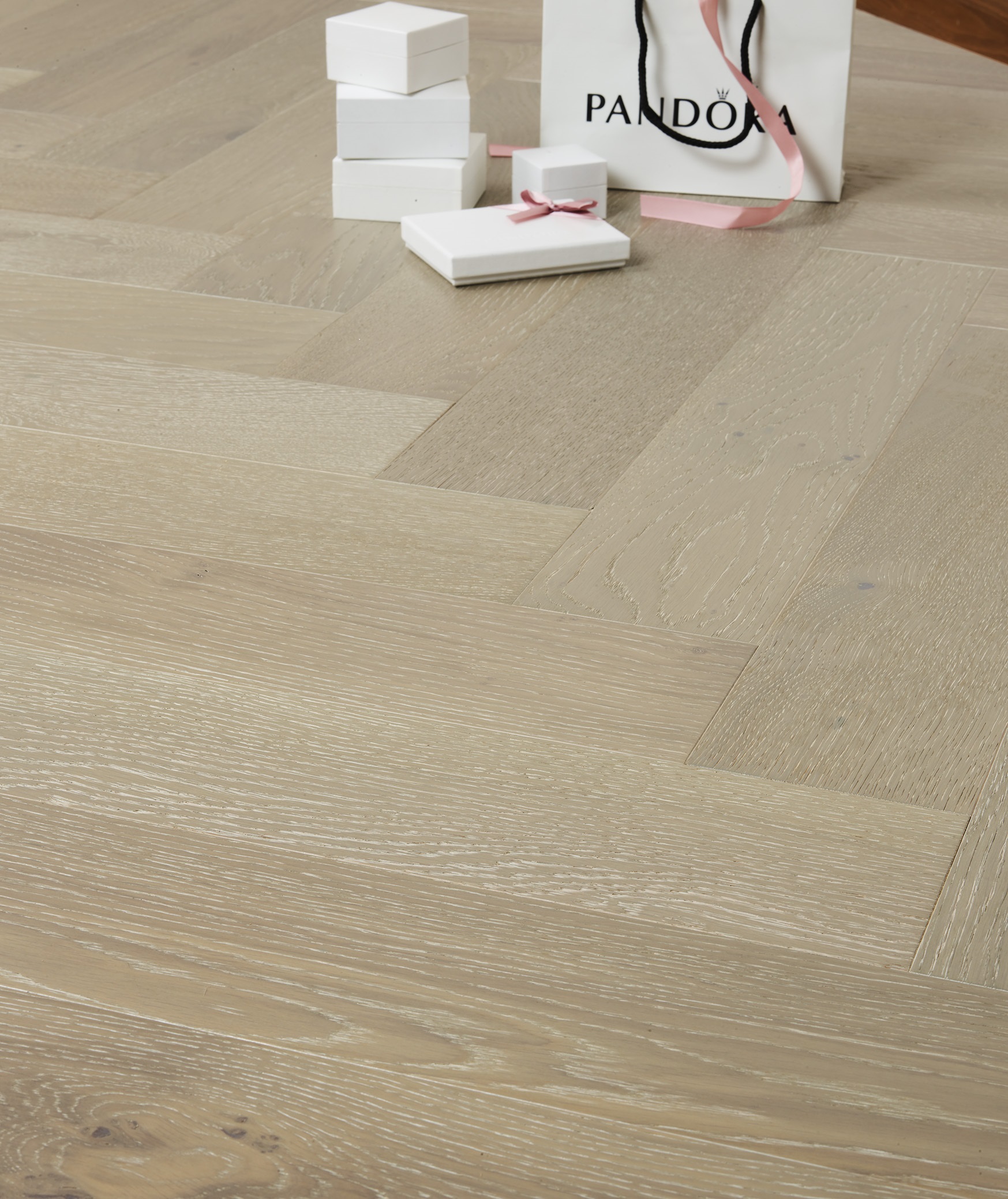 15(4)x120 Ice White Oiled Herringbone Oak Flooring H1016A